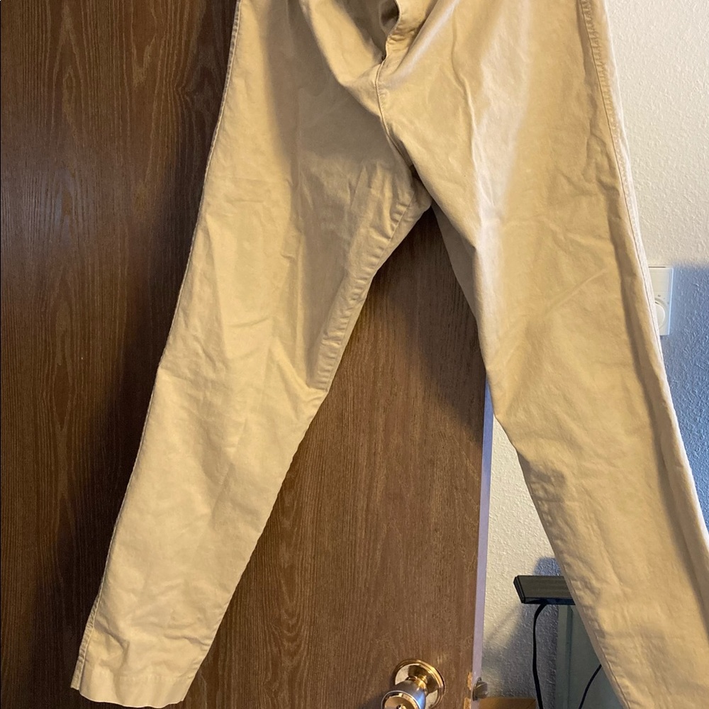 Old Navy Tall pixie khaki professional pants. Size 16.